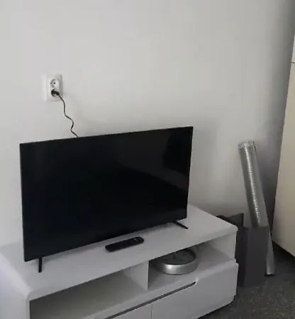 Apartman Tone